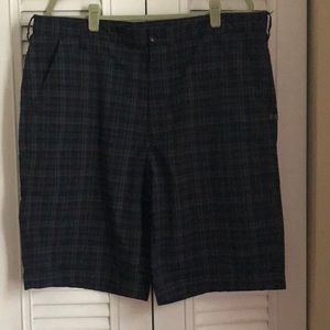 Black/grey plaid Under Armour Shorts Size 40